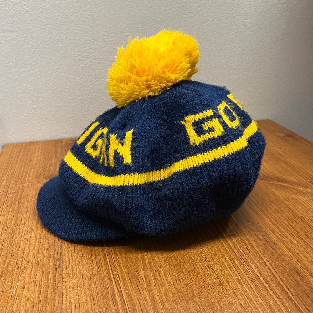 University of Michigan UofM Tassel Hat and Mittens, OS - Picture 6 of 16